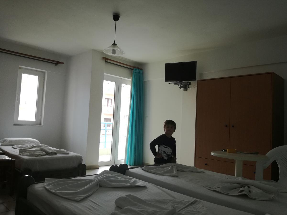 Olympic Star Aparthotel Hersonissos  Bagian luar foto